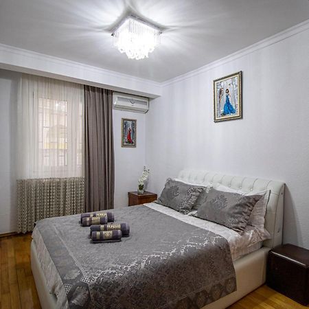 Cozy Apartment On Kostava Tbilisi Exterior photo